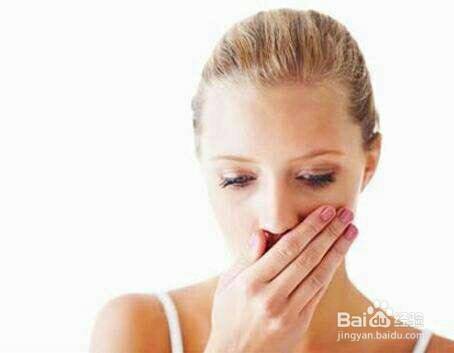 嘴巴苦是什么原因造成的