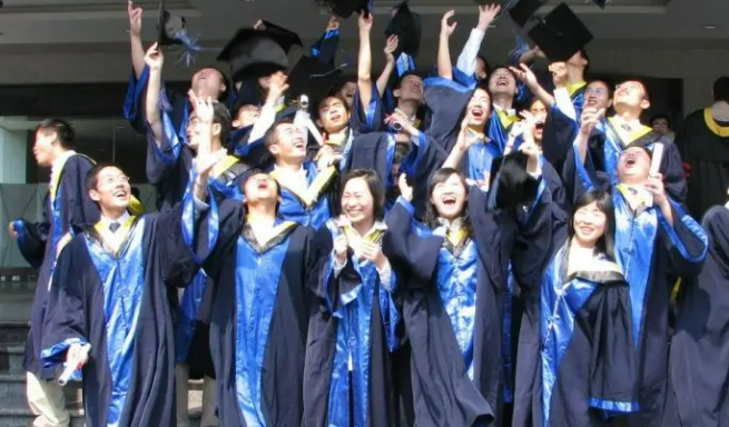 研究生一般读几年?