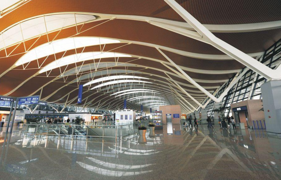 上海浦东国际机场1号航站楼和2号航站楼有区别么，是不是分国外航班和国内航班？