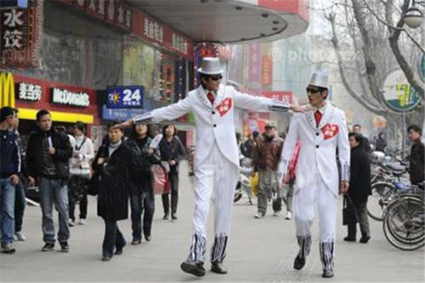 身高2.26米的寿县“小巨人”走了,张梦永的猝死是什么导致的?