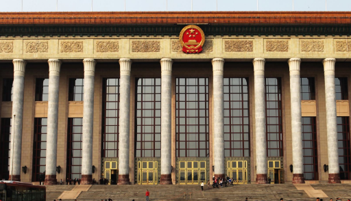 两会为什么在三月召开？