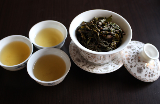 鸭屎香是什么茶？