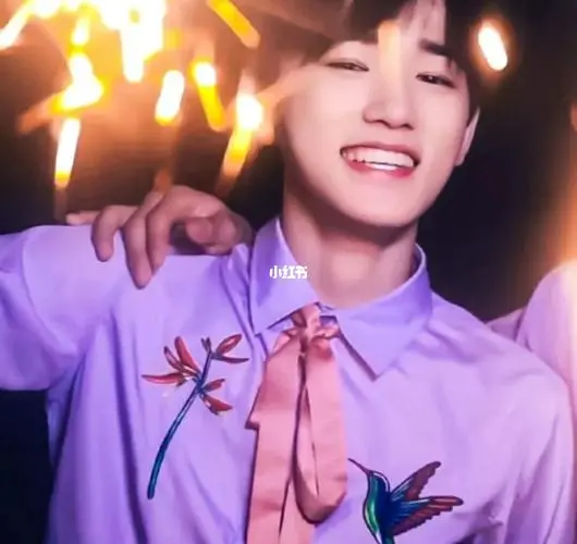 如何看待宋亚轩在宿舍养狗这件事？