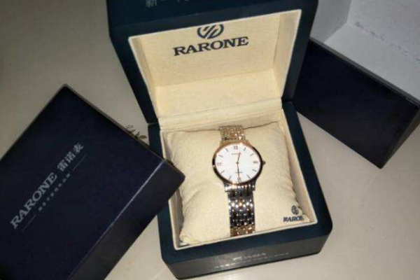 雷诺手表属于什么档次的？急！！！