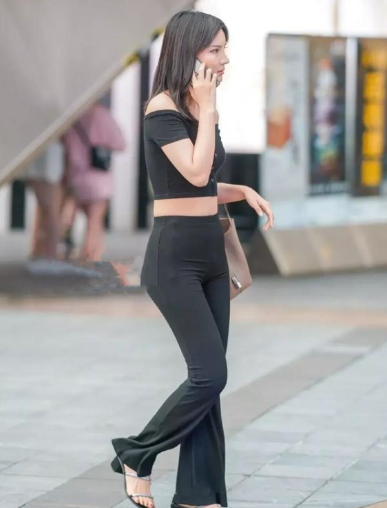 低腰裤搭配到位，怎样穿才能青春时髦又新潮呢？