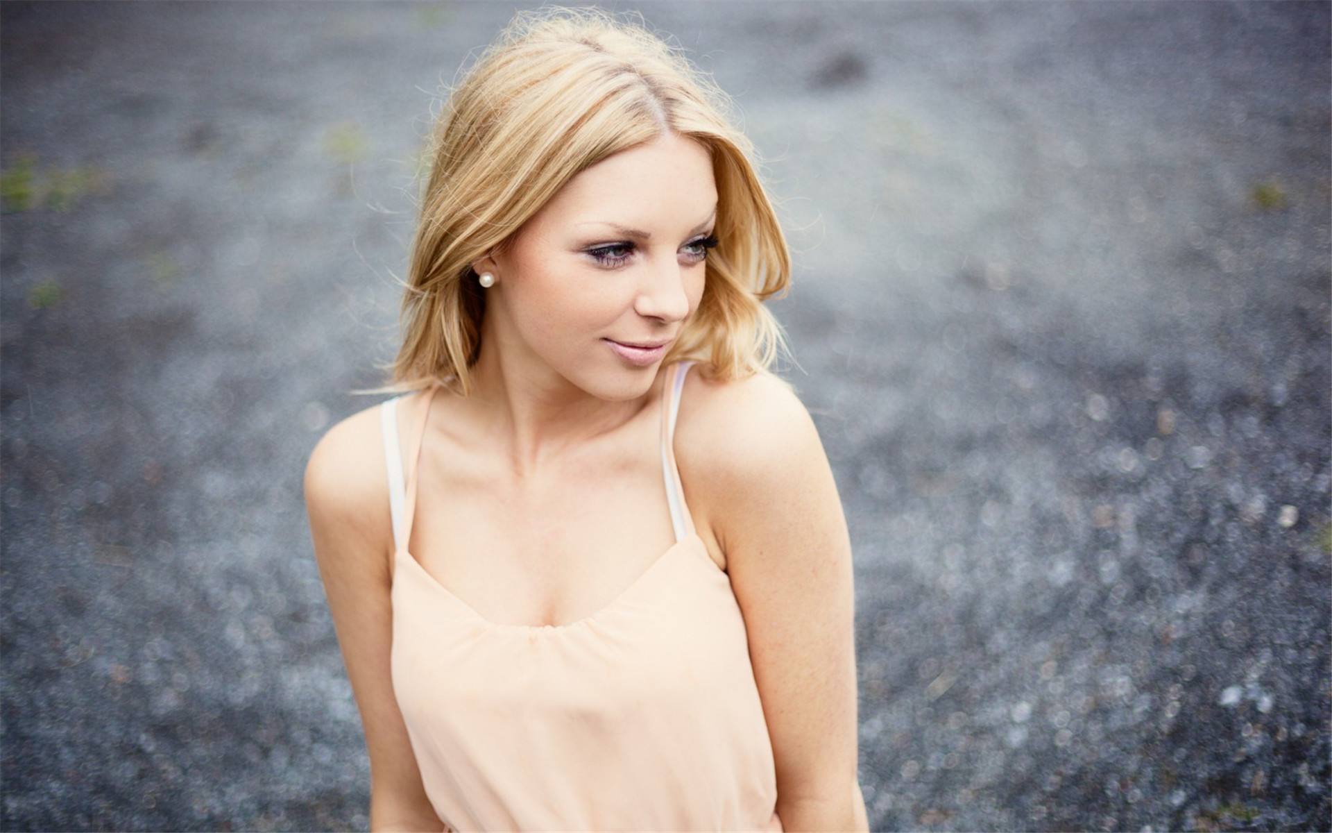 碧欧泉的眼霜好用吗