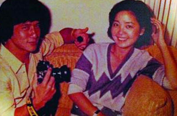 邓丽君和成龙是什么关系啊