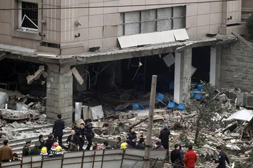 重庆垮塌食堂现场已被夷为平地,此次事故造成的人员伤亡情况如何?