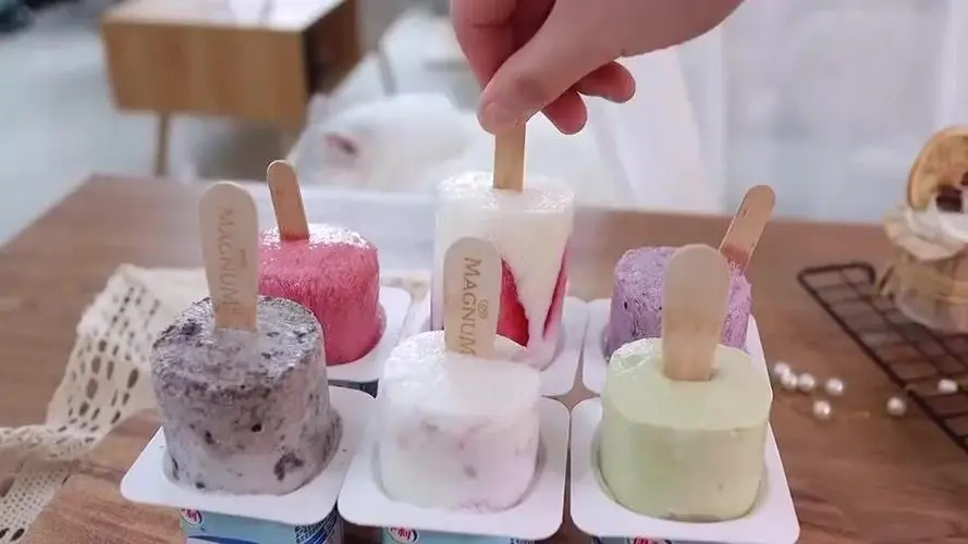 湖南长沙6岁娃赌气要吃100个冰棍妈妈帮实现，你如何看待妈妈这一做法？