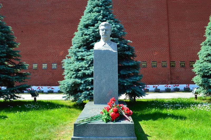 斯大林的尸体到底什么下场