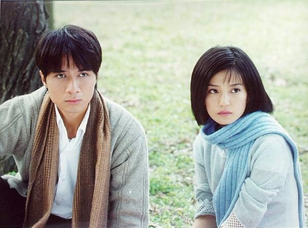 《情深深雨蒙蒙》的主题曲是什么?