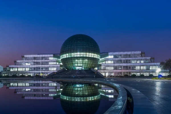 南京财经大学是985还是211