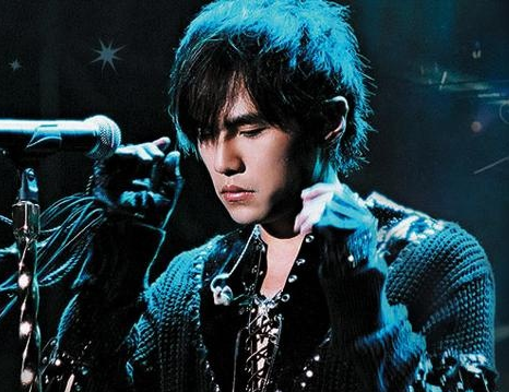 周杰伦 退后 歌词