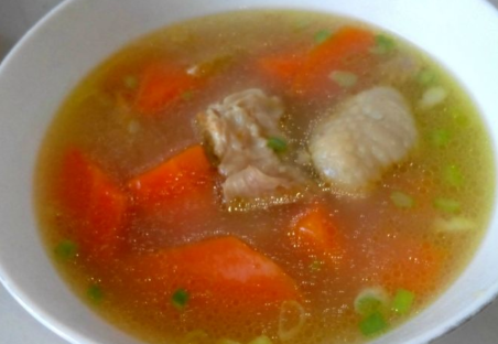 做鸡汤，放什么菜为好？
