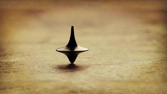 《盗梦空间》柯布最终回到现实了吗？