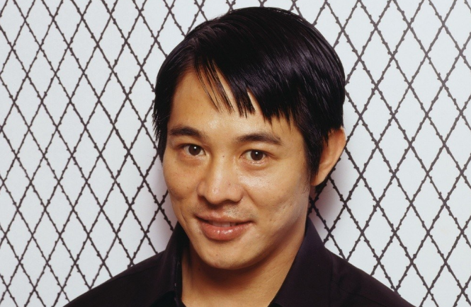 她是李连杰的金牌搭档，曾跟着李连杰多年却不拿一分钱，这个人是谁？