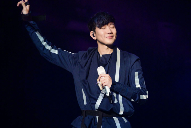 林俊杰新专辑《JJ20》官宣，出道近20年的他专辑质量如何？