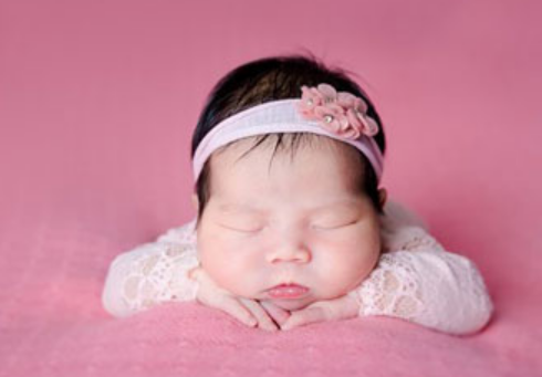 梓晴的女孩名字的含义是什么？