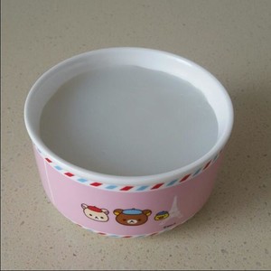 凉粉是用什么材料做成的?