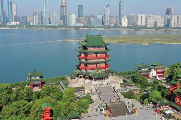 我国江南三大名楼是什么？