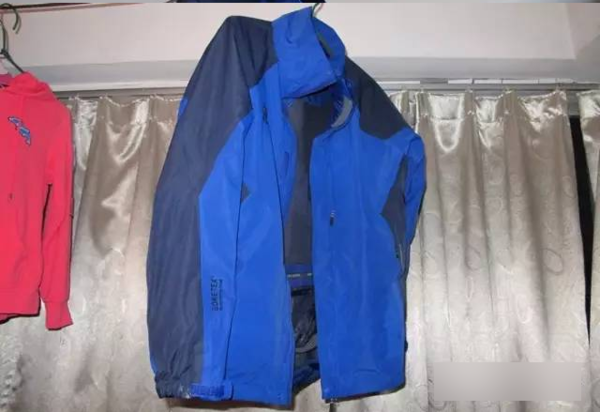 如何清洗冲锋衣