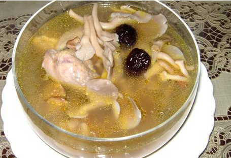 做鸡汤，放什么菜为好？
