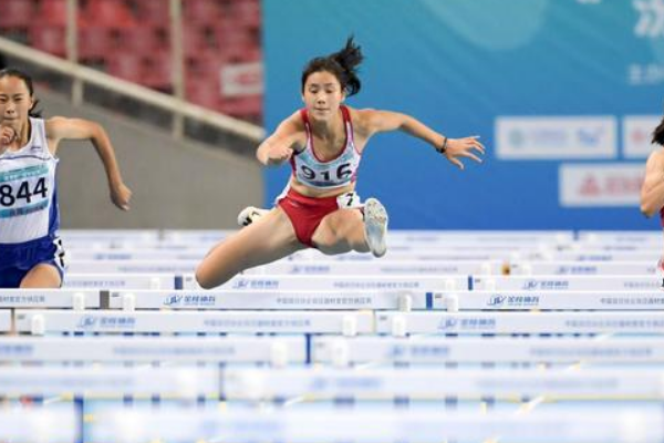 100米跨栏世界纪录是多少？