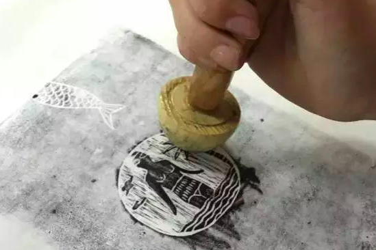 木刻版画 需要什么工具？？ 谢谢