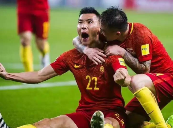 最近热议的“冯巩大战”，到底是什么梗？