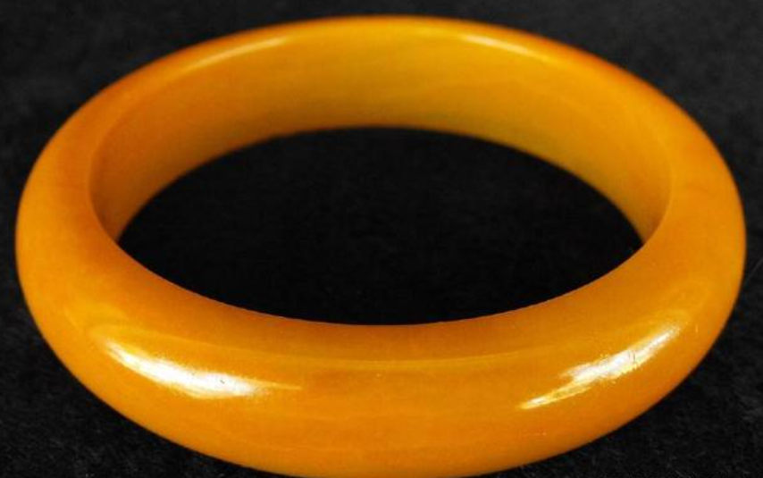 手镯的寓意和象征是什么？