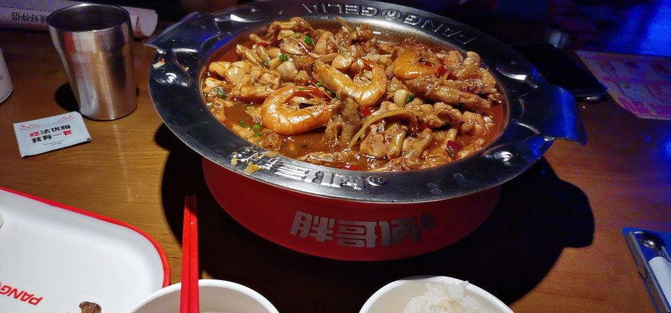 胖哥俩在执法人员上门检查之前丢弃食材，胖哥俩这么做有用吗？