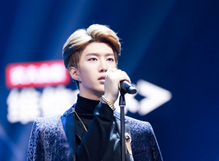 范丞丞方辟谣八卦号爆料:毒瓜要命,为何他经常被黑?