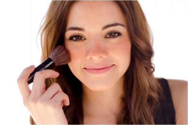 明艳粉底膏怎么用?