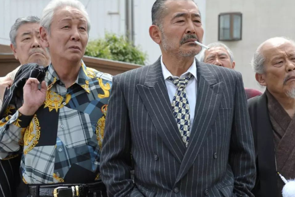 日本有山口组弘道会，有神户山口组，有任侠山口组，它们有哪些关系？