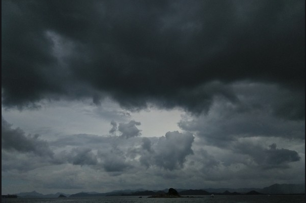 警方通报盐城一面包车内发现女子裸尸，凶手抓到了吗？