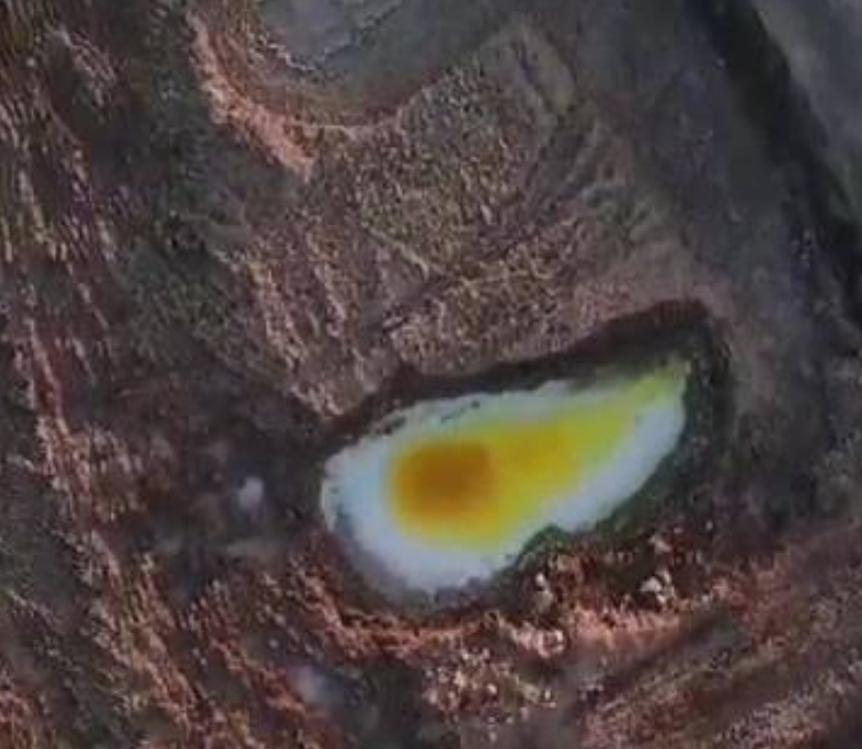 青海茫崖发现“荷包蛋”泉，是否会成为网红打卡地？