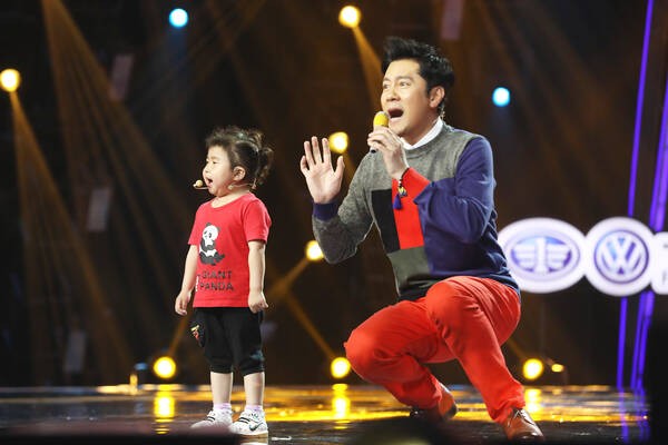 蔡国庆回应粉丝“过气“提问,幽默不失风度,蔡国庆最近为什么频繁登上热搜?