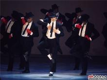 土耳其小孩模仿迈克尔杰克逊的那首歌叫什么