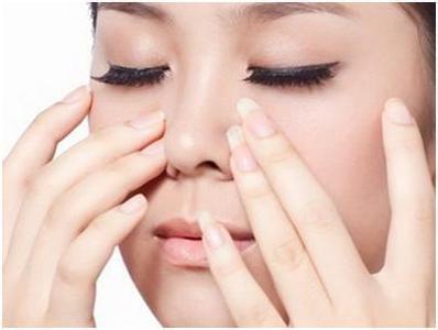 鼻子里面干燥结痂疼痛,这是怎么回事?