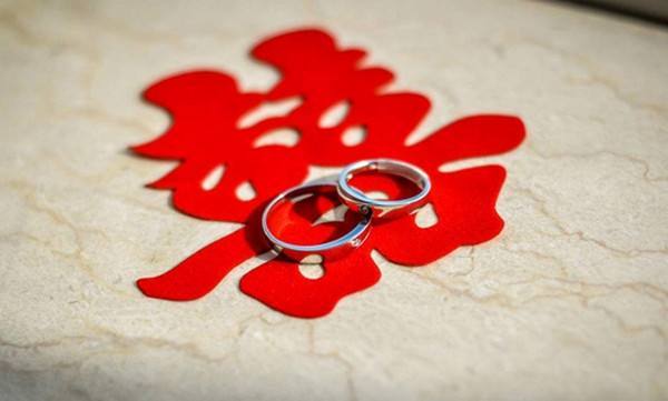 结婚当晚一般做什么?