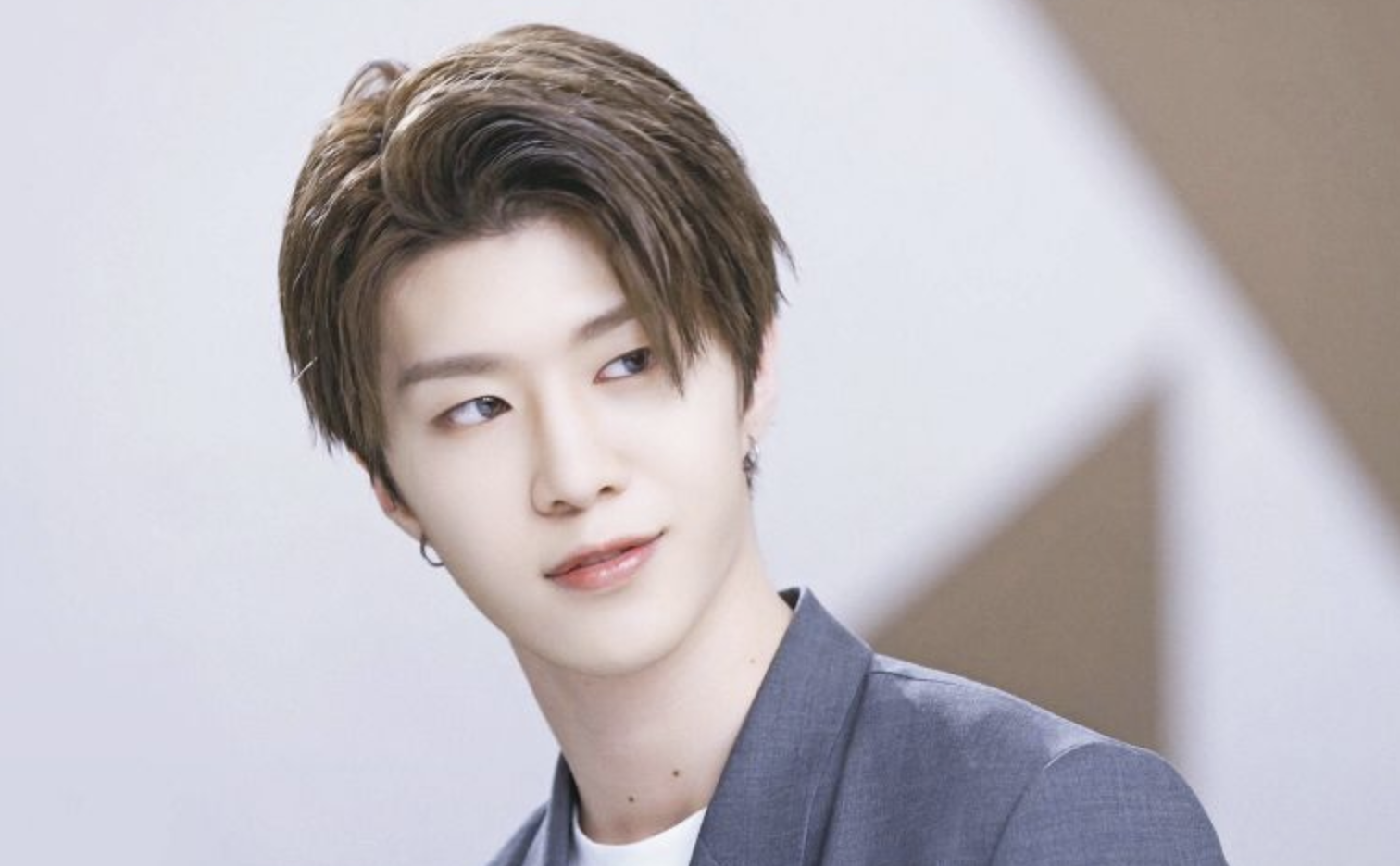 范丞丞方辟谣八卦号爆料:毒瓜要命,为何他经常被黑?