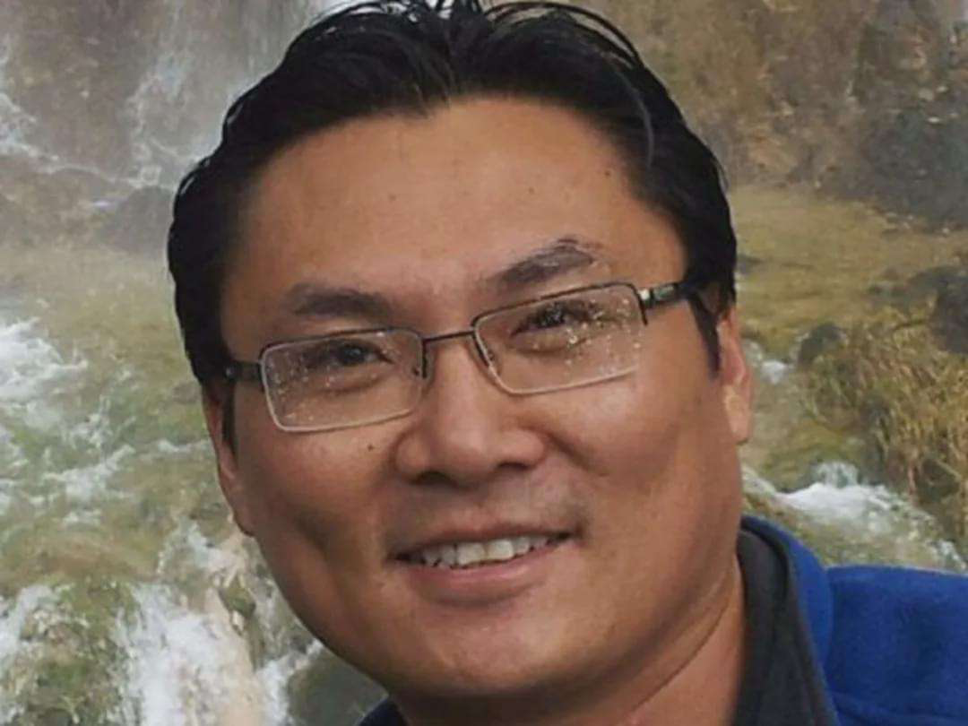 鲍毓明发朋友圈称将开发布会，他怎么回应的？