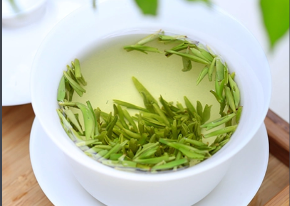 添炉烹雀舌的雀舌是什么意思