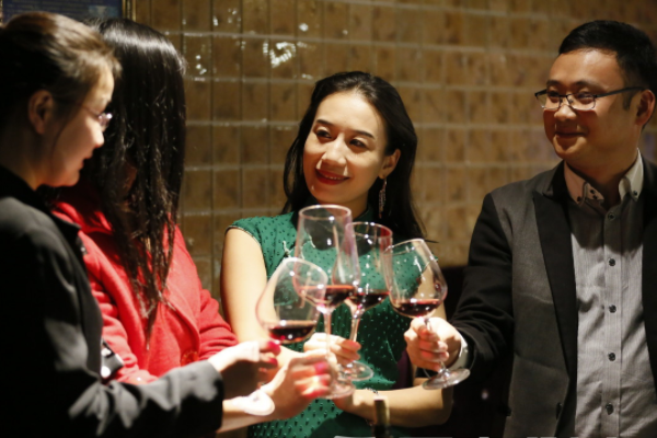 如何与自尊心或自卑心强的人相处？