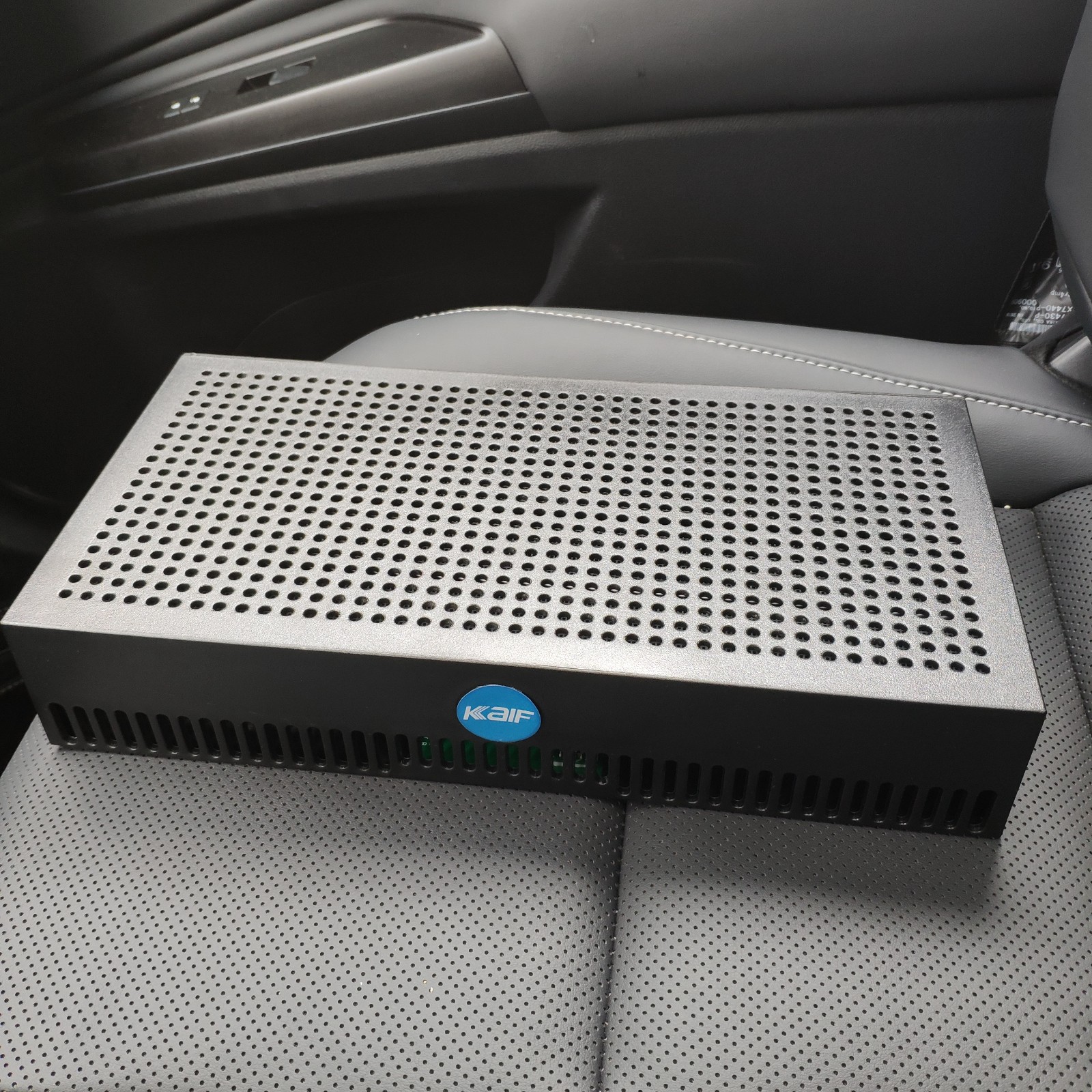 太阳能车载空气净化器有用吗？