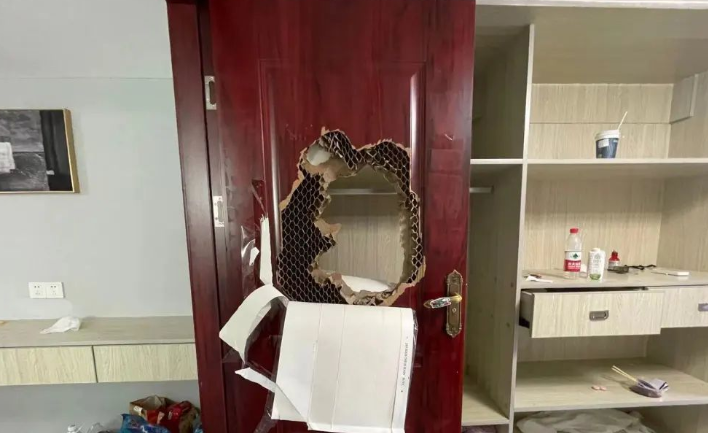 长沙一租客退租留下满屋垃圾，面对这样的租客是否可以要求赔偿？