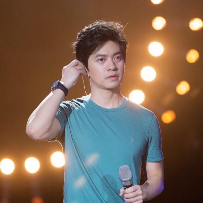 明星高考成绩揭秘:“影后”周冬雨285分,赵露思成绩有多少呢?