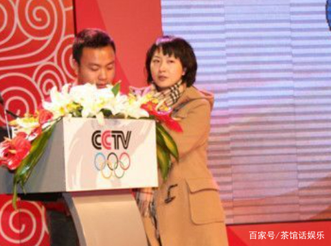 体育主持人张斌主持奥运频道时场面失控,因此被停职发生了啥?