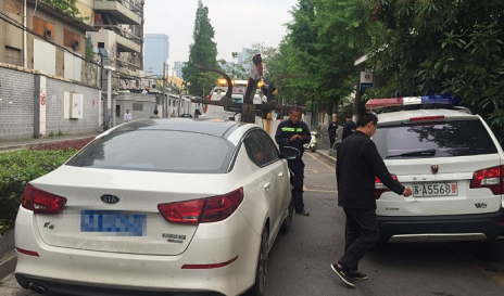 男子驾无牌新车撞行人致4死6伤,驾无牌车上路会受到什么处罚?