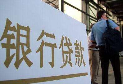 被迫还贷退休老师喊话学生还钱，学生对此有作回应吗？